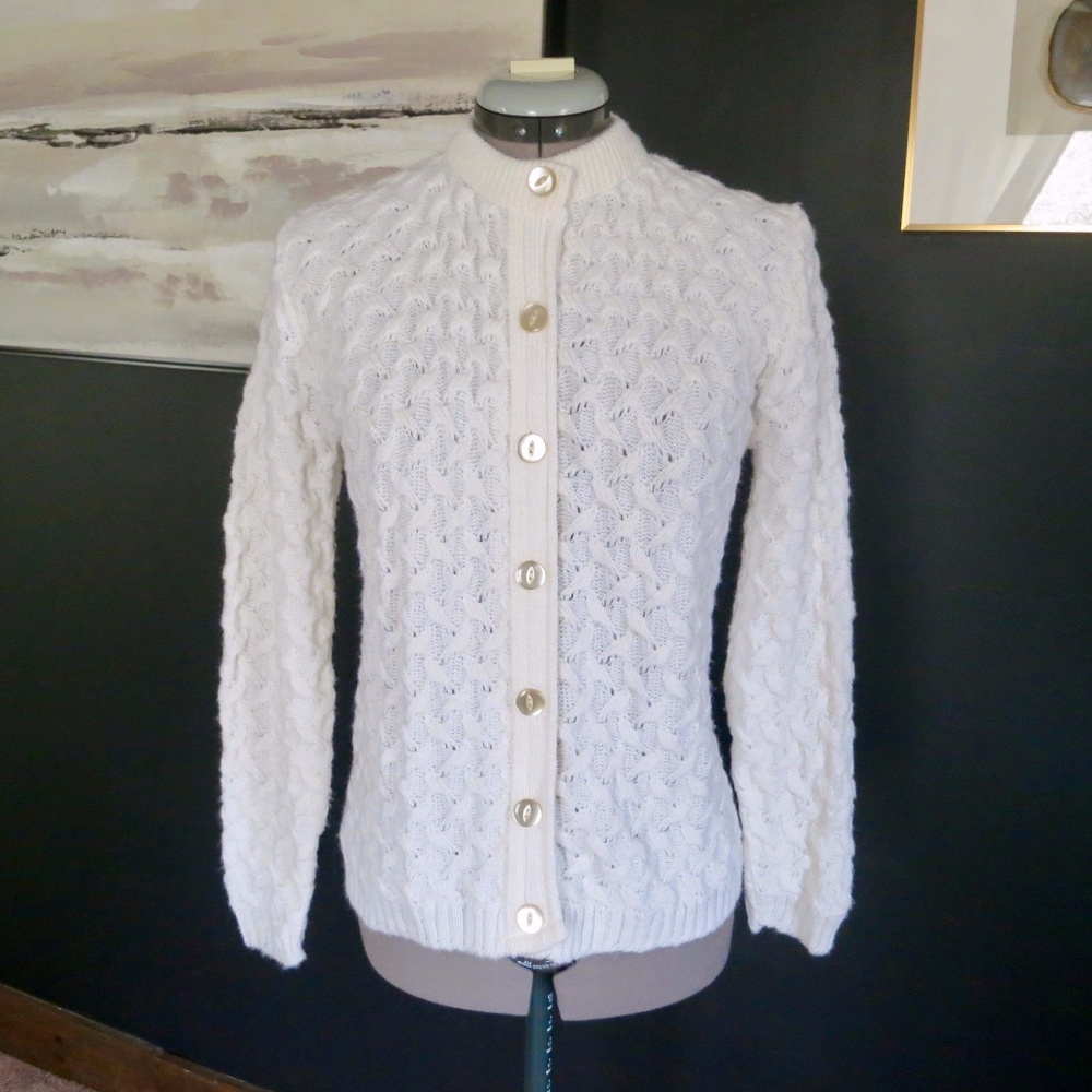Vintage 80's Soft Cable Knit Cream Cardigan Size Medium